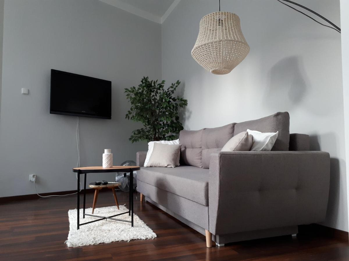 Marzec Apartamenty Гнезно Екстер'єр фото